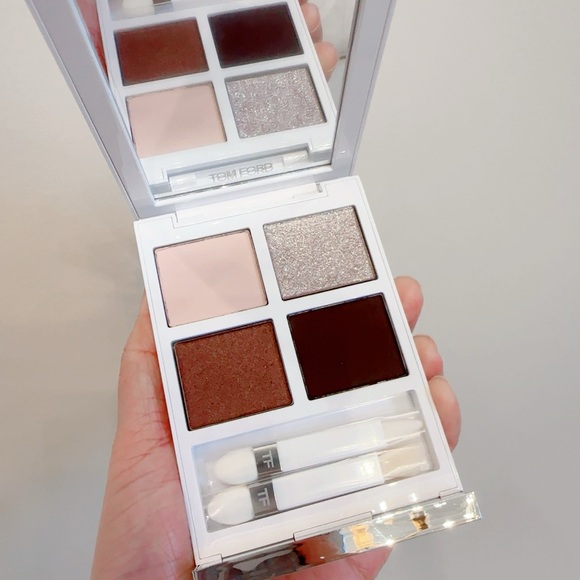 NWB TOM FORD Soleil Neige Eye Color Quad Eyeshadow 01 Black Diamond 0.24 oz/7 g - Picture 6 of 8